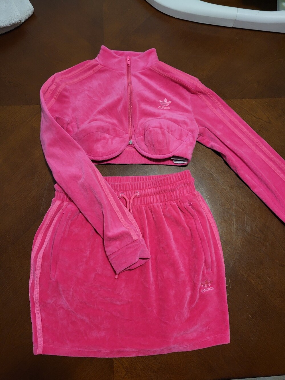 adidas X Jeremy Scott Womens Set Small ( Has A Flaw)